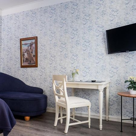Hotel Vaennaes Vannas Екстер'єр фото