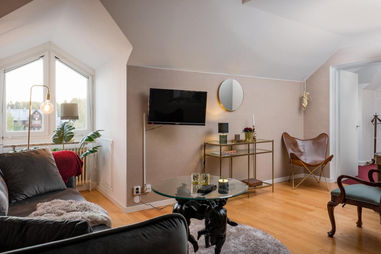 Hotel Vaennaes Vannas Екстер'єр фото